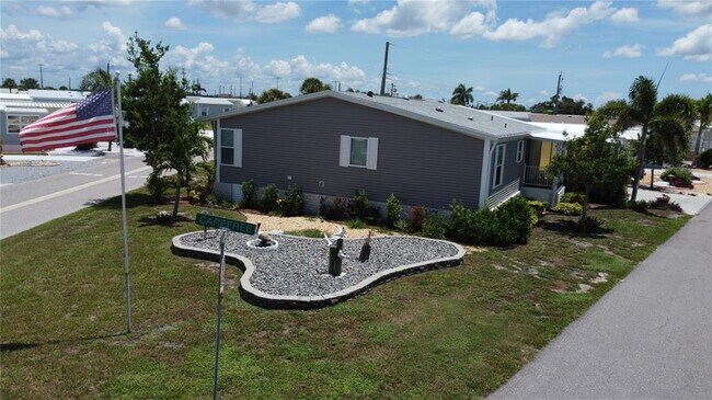 Building Photo - 602 Carefree St