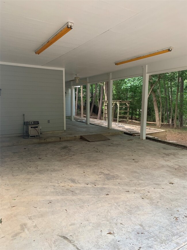 Building Photo - 11 Lords Cir