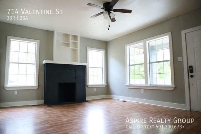 Building Photo - 714 S Valentine St