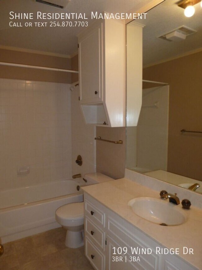 Building Photo - 109 Wind Ridge Dr