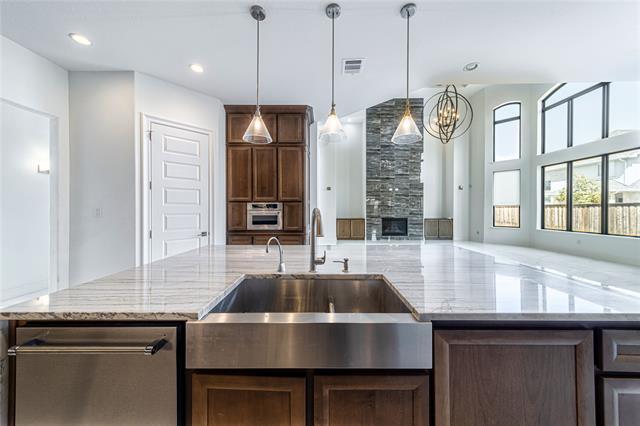 Building Photo - 805 Thomas Dr