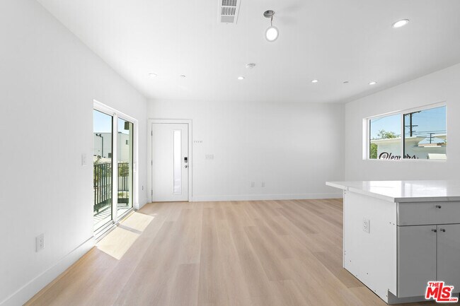 Building Photo - 10965 Calvert St