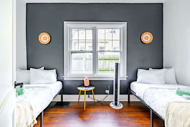 Building Photo - 241 W Water St