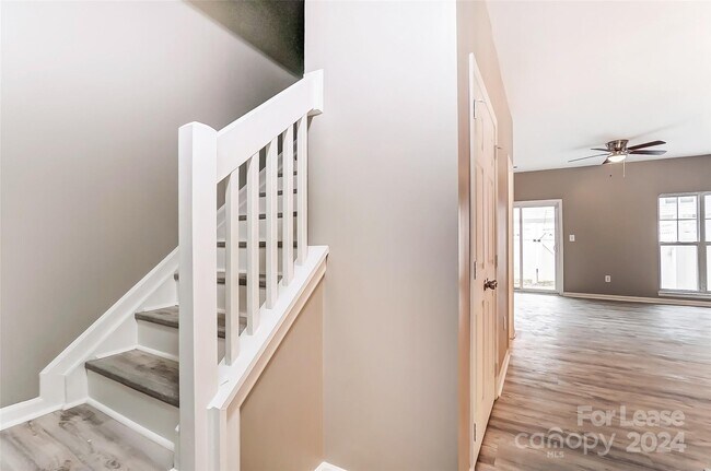 Building Photo - 6429 Mallard View Ln