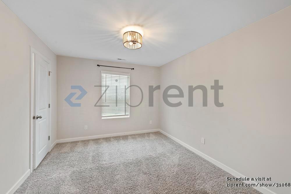 Building Photo - Unit