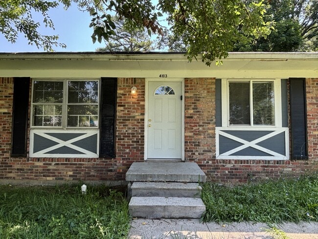 Primary Photo - 4103 N Grand Ave