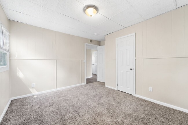 Building Photo - 14621 Agnes St