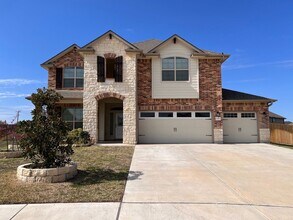 Building Photo - Spacious 5-Bedroom Harker Heights Home with 3 Living Areas & 3-Car Garage
