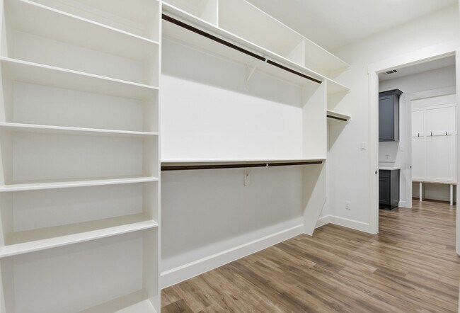 Building Photo - 19330 Veterans Rd