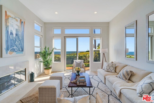 Building Photo - 6412 Lunita Rd