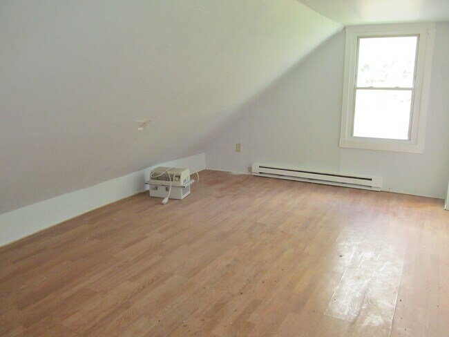 Building Photo - 11 Heckman St