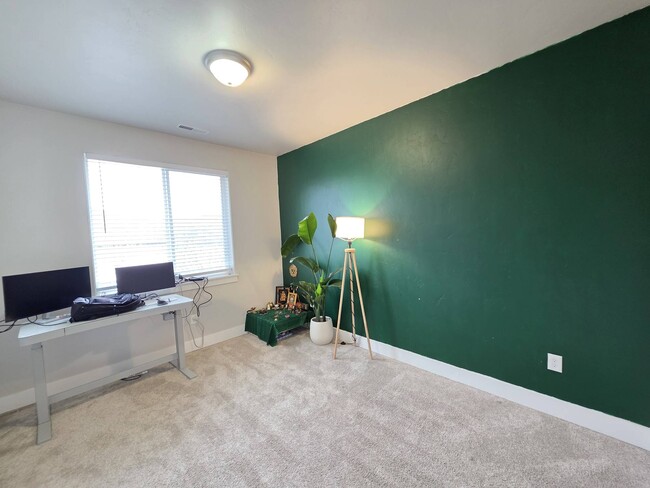 Building Photo - 7015 W 32nd Ave