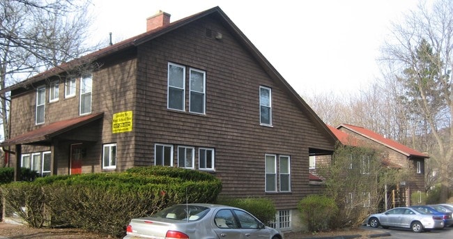 Primary Photo - 4 Elm St