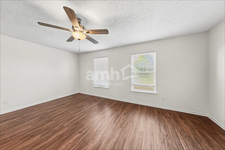 Building Photo - 9318 W Rising Sun Dr