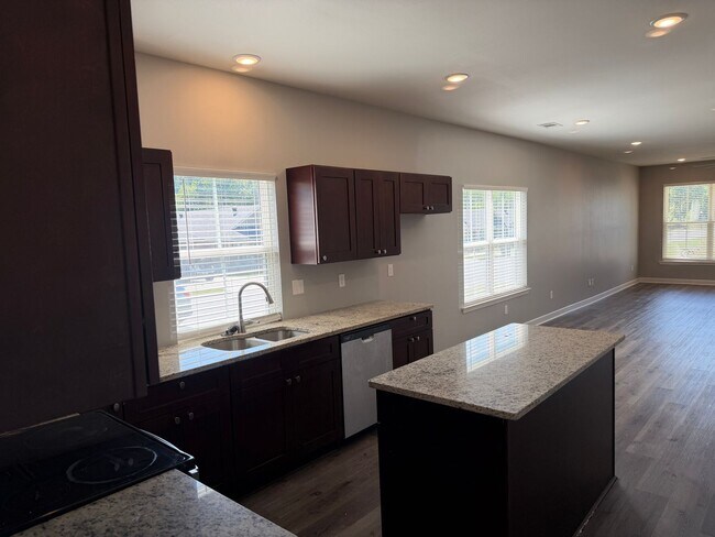 Building Photo - 55 Wolfsbridge Lp