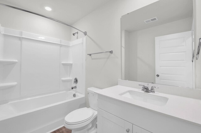 Building Photo - ***MOVE-IN SPECIAL*** $500 OFF OF YOUR FIR...