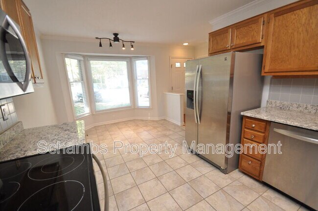 Building Photo - 240 Beechtree Dr
