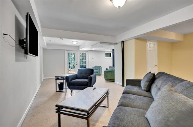 Building Photo - 3442 Skyland Dr