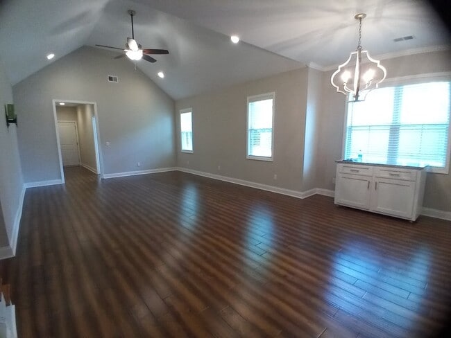 Building Photo - 370 Veranda Dr