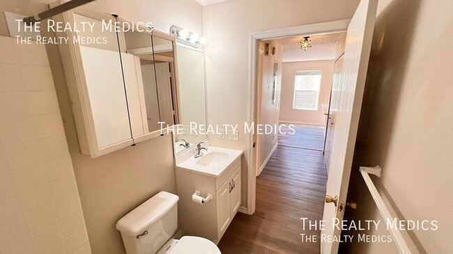 Building Photo - 436 Jennifer Ln