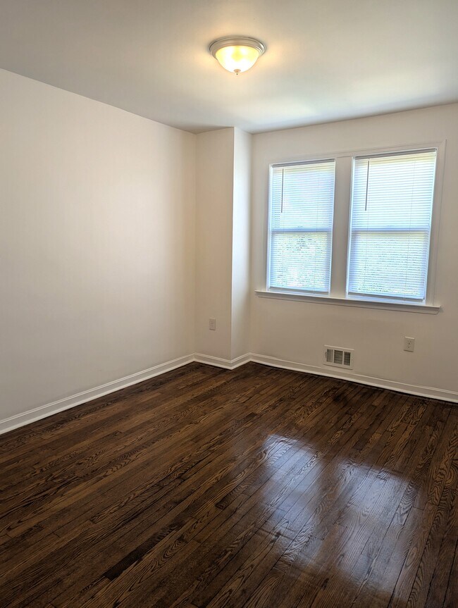 Building Photo - 2502 Park Heights Terrace