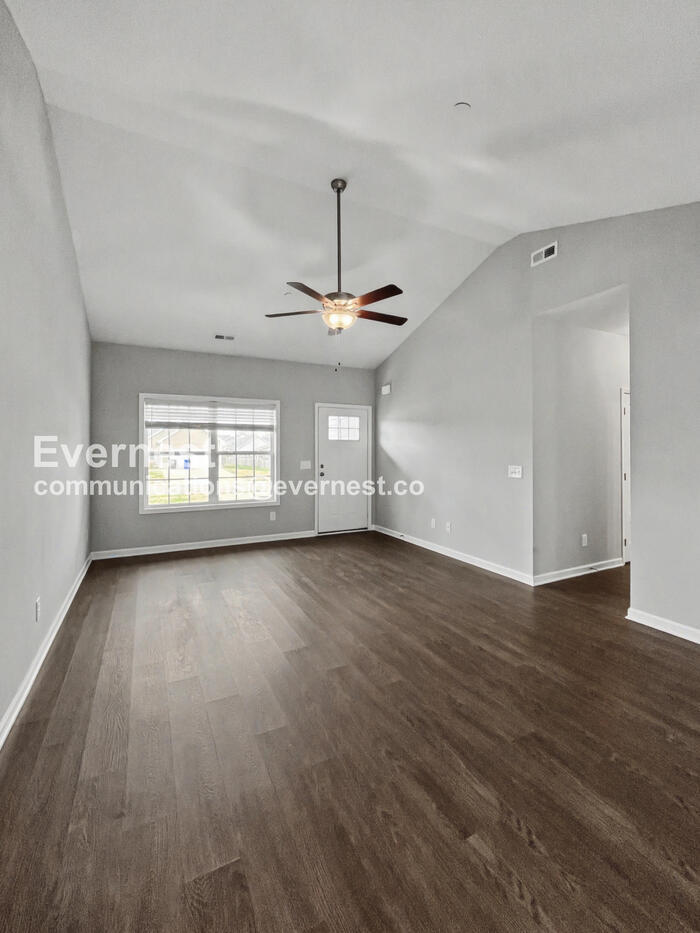 Building Photo - 1203 Trestle Dr