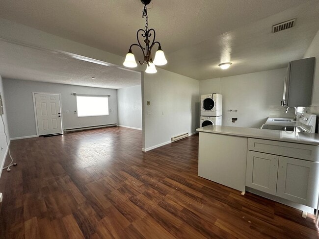 Building Photo - Fairchild AirForce Base 3 Bedroom 1 Bath Home