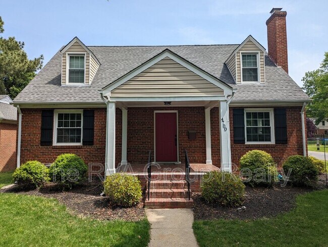 Primary Photo - 4700 Augusta Ave