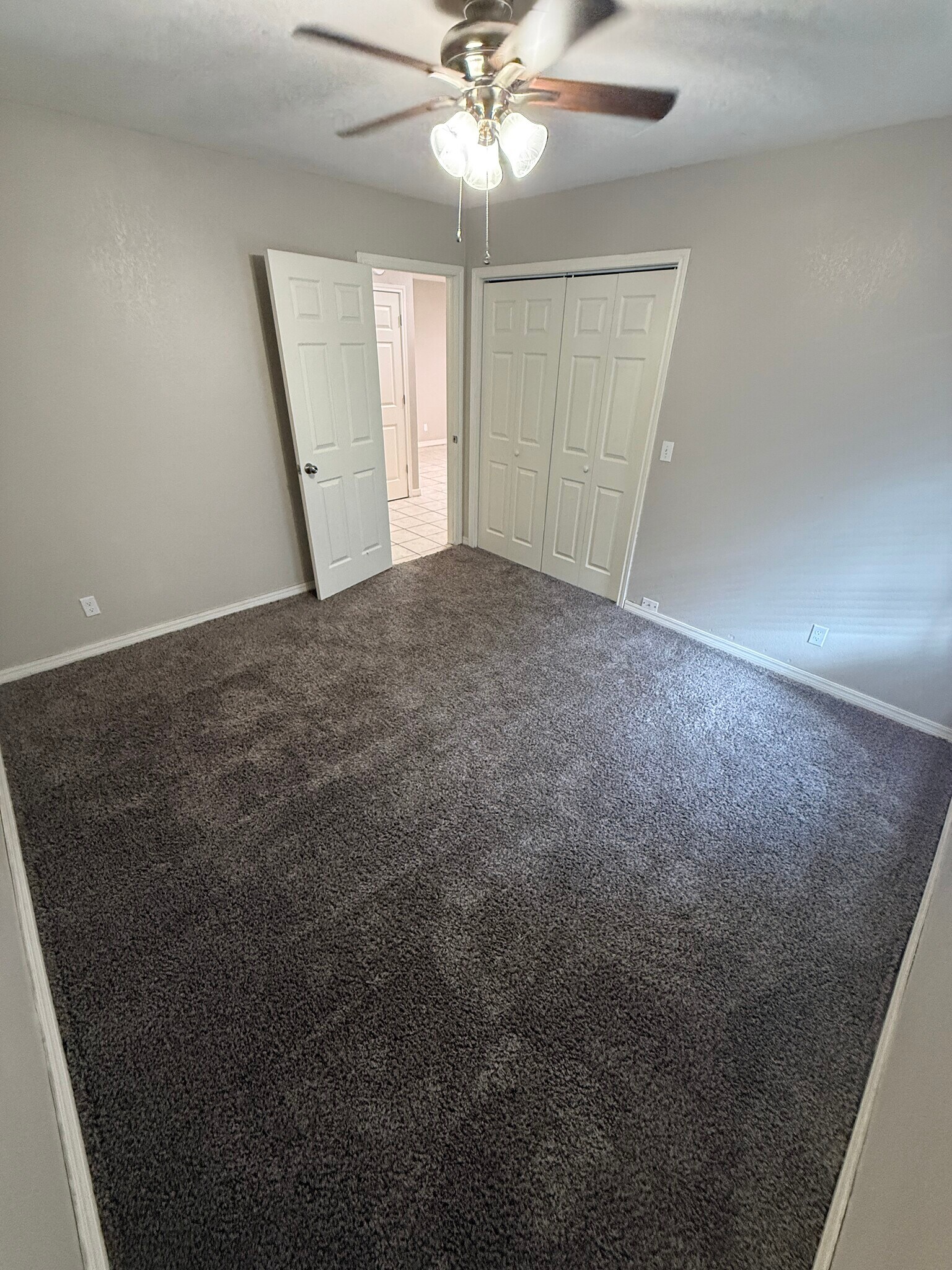 Building Photo - 823 Hardy Springs Cir