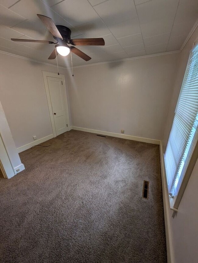 Building Photo - 2BD/2BA Single Family Home in Conover