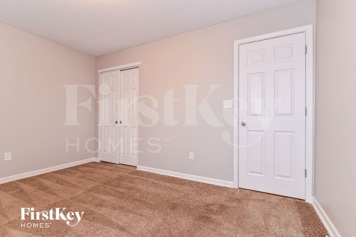 Building Photo - 673 Loon Ln