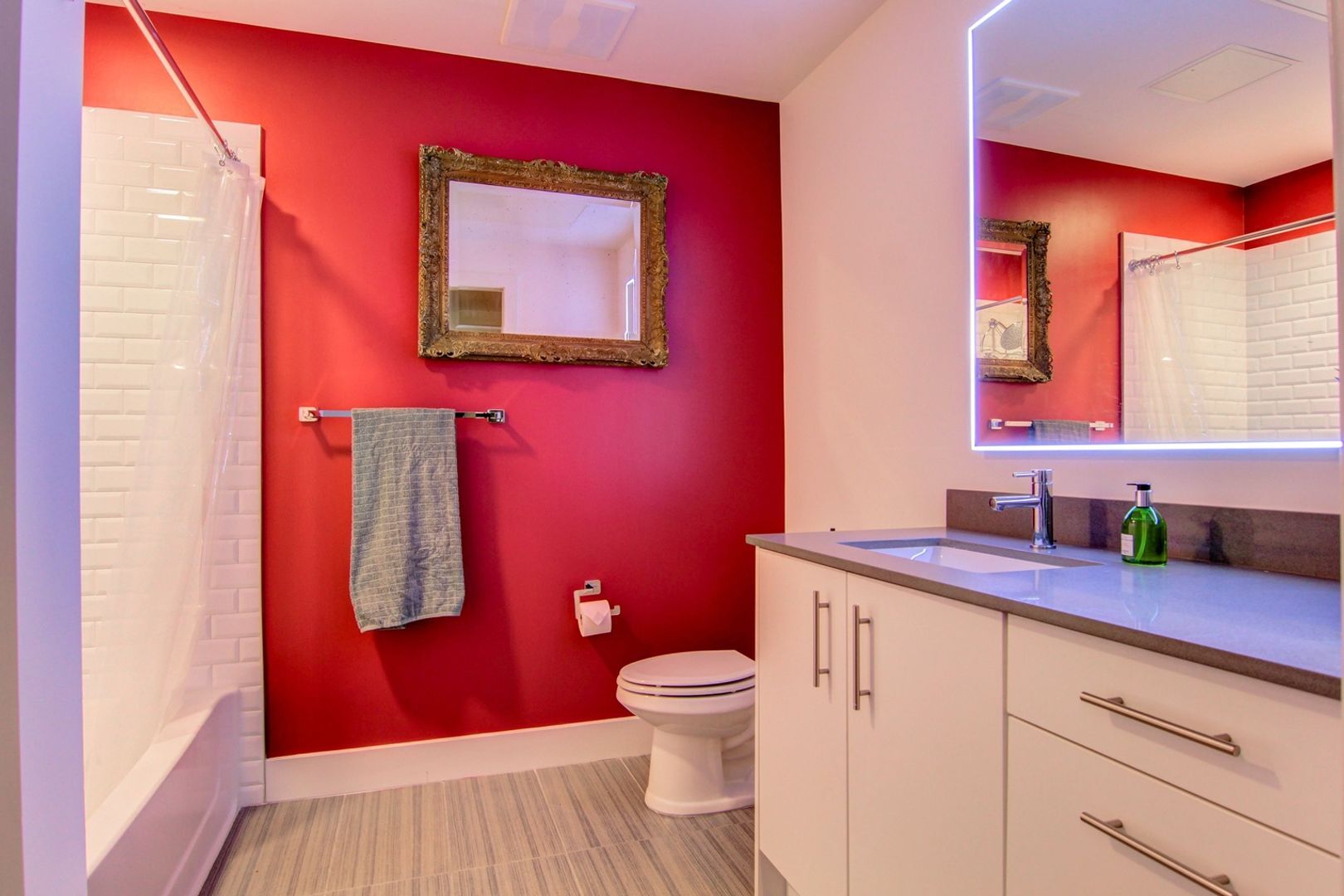 Building Photo - 2550 Lawrence St