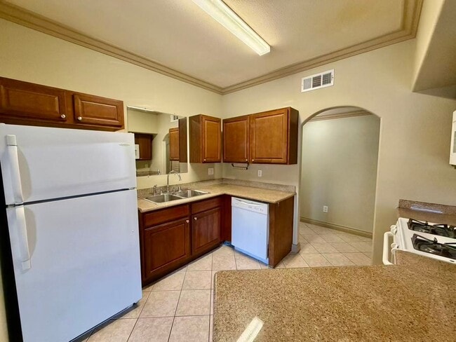 Building Photo - 5525 W Flamingo Rd