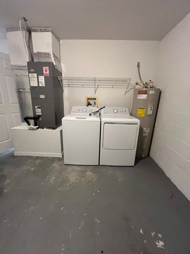 Building Photo - Charming 2 bedroom, 2 bathroom dulplex loc...