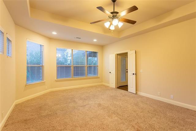 Building Photo - 2409 Lynbridge Dr