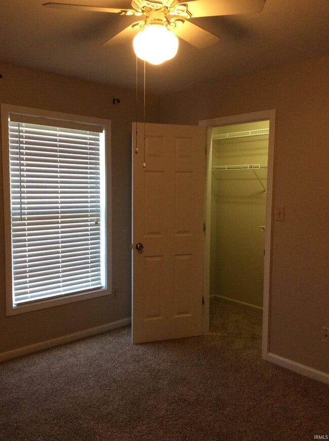 Building Photo - 795 E Sherwood Hills Dr