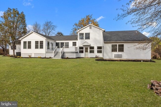 Building Photo - 271 Stoopville Rd