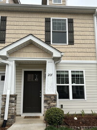 Building Photo - $200 Discount 1st month - 3 bedrooms/2.5 b...