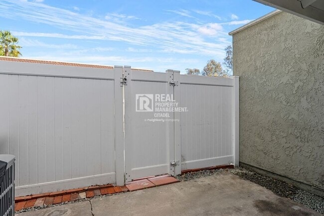 Building Photo - 23072 Via Pimiento-