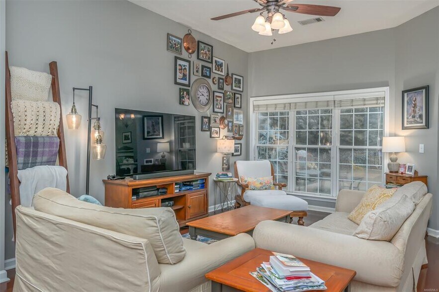 Building Photo - 9211 Hanston Pl