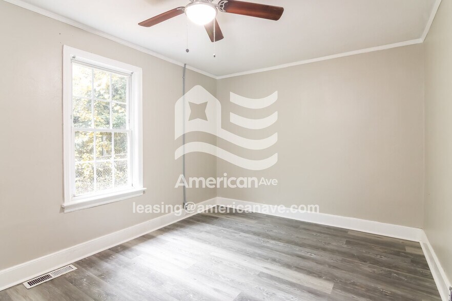 Building Photo - 2331 7th St