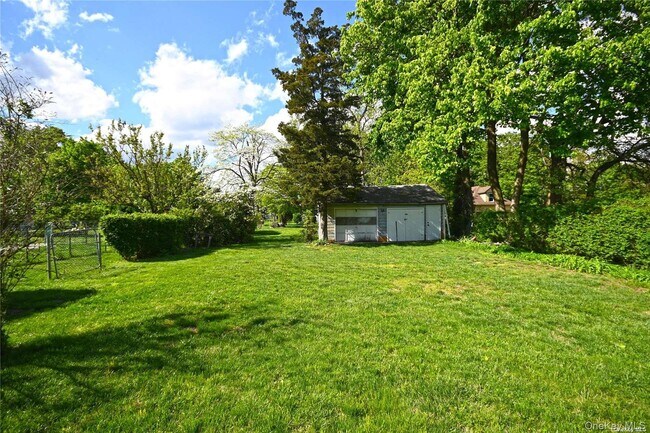 Building Photo - 21 Arrandale Ave