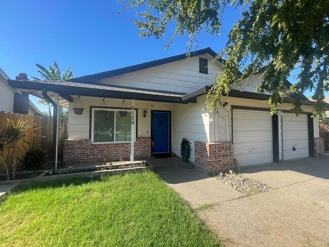 Building Photo - 6128 Chickasaw Ct