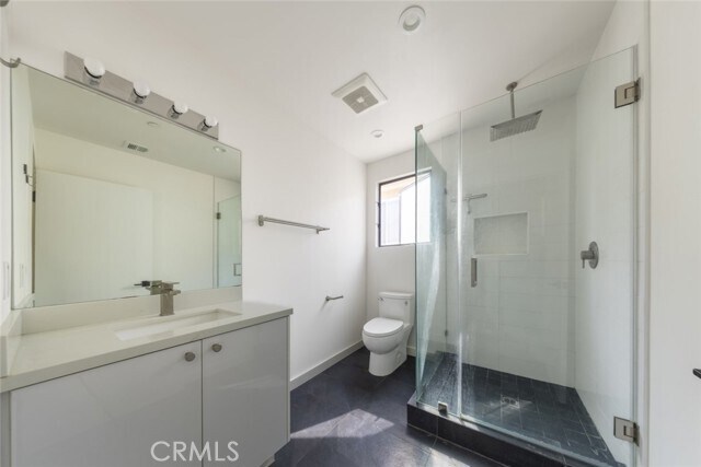 Building Photo - 534 E San Jose Ave