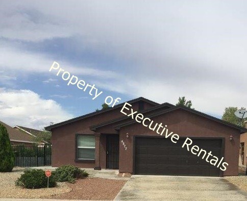 Building Photo - 4877 Camino Dos Vidas - Spacious 3 bed 2 b...