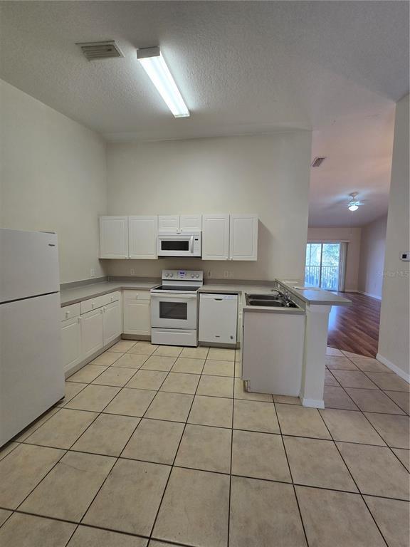 Building Photo - 2790 Club Cortile Cir