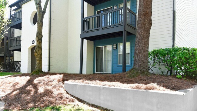 Building Photo - 101 Brixworth Ln