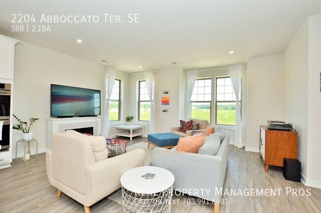 Building Photo - 2204 Abboccato Terrace SE