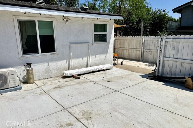 Building Photo - 1004 Miltonwood Ave