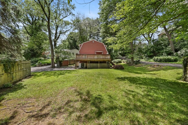 Building Photo - 21 Ferris Dr
